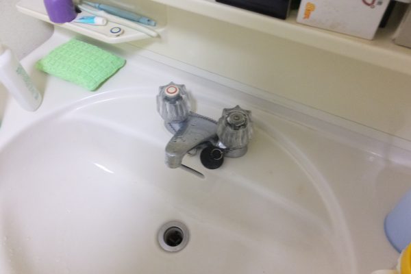 洗面台2バルブタイプ水栓水漏れ