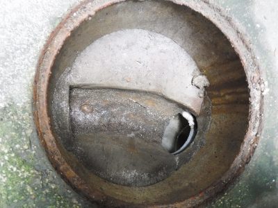 トイレ汚水マス水漏れ修理前