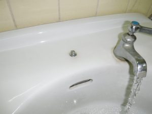 ゴム栓がありません