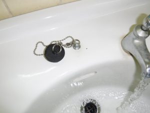 ゴム栓を取り付けました