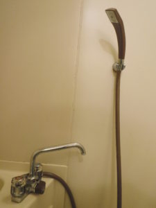 お風呂バスシャワー混合水栓シャワーヘッド、ホース取替交換前