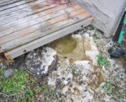 大阪府池田市での排水管が詰まりマンホールから汚水が逆流解消、高圧洗浄清掃作業