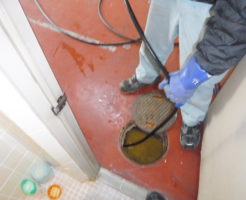 大阪市西区でトイレ詰まり修理のために高圧洗浄で排水、下水配管清掃おまかせください