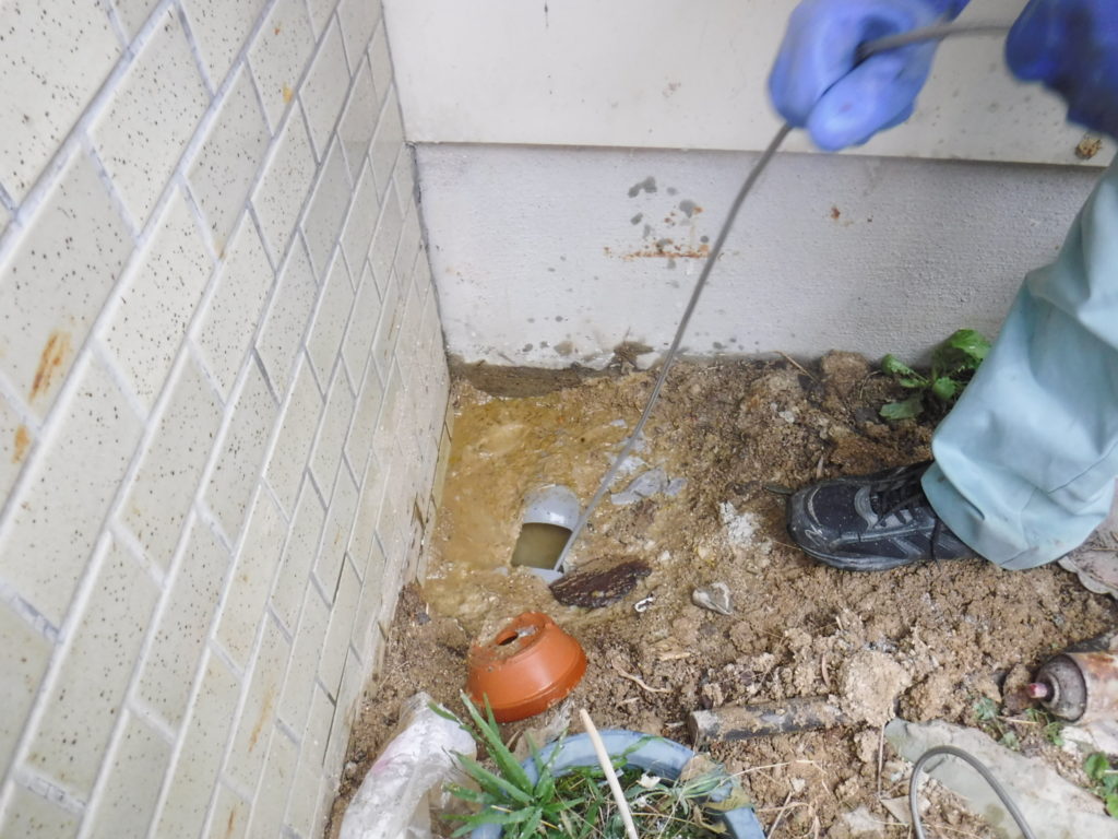 大阪一戸建て住宅のお家で排水詰まり解消のため高圧洗浄でつまりの修理