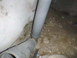 パイプスペースにあった排水管の掃除口