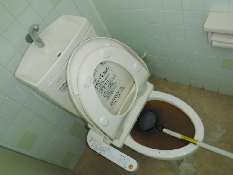 大阪府吹田市 トイレ詰まり解消 アクアドクター トイレ詰まり・排水管高圧洗浄の水道業者