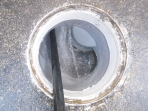 各下水管の高圧洗浄清掃作業の様子