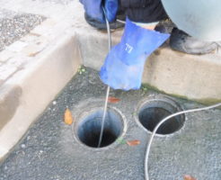 兵庫県伊丹市での洗濯機排水溝つまりのため配管の高圧洗浄作業