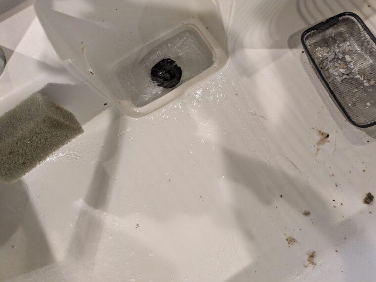 キッチン詰まりの解消作業